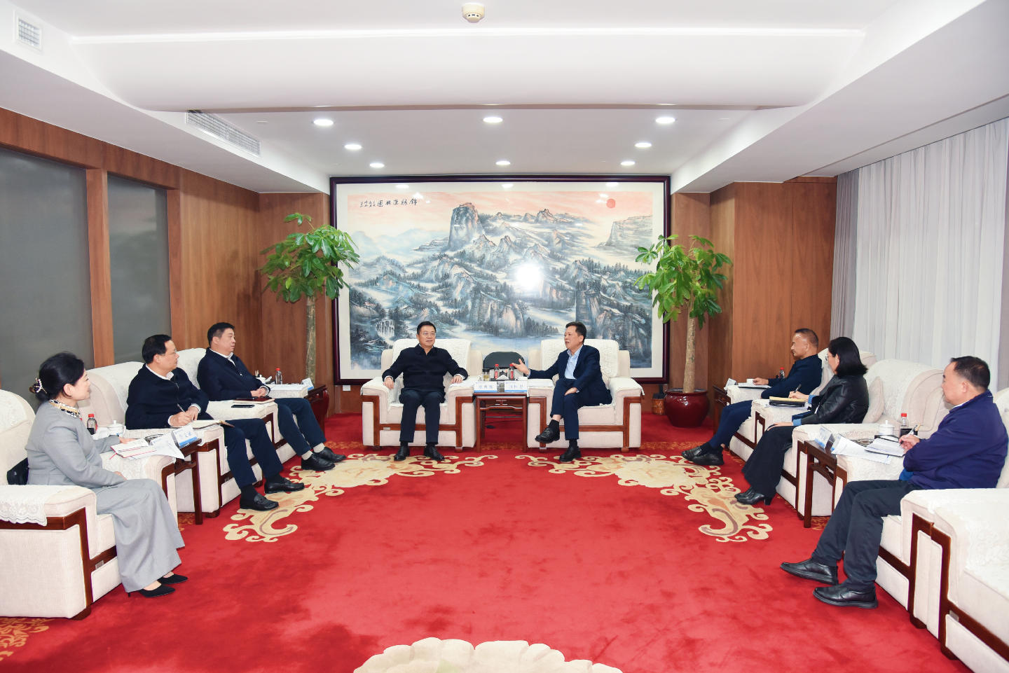 唐恒忠到湖南建投集团交流工作