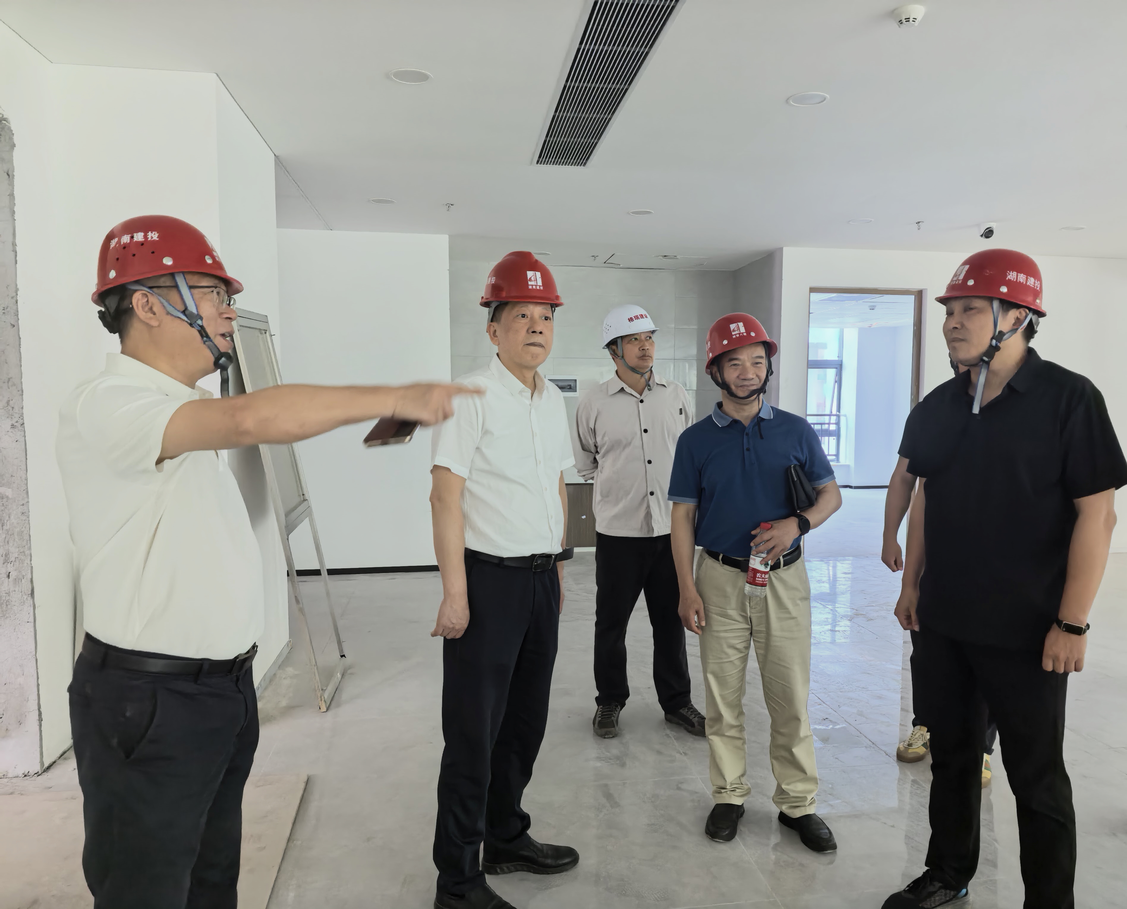 唐恒忠调研省直公共服务技术业务用房项目建设情况